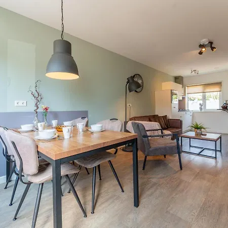 Tiny Zwarte Mees Holiday home Hulshorst