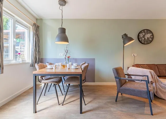 Tiny Zwarte Mees Holiday home